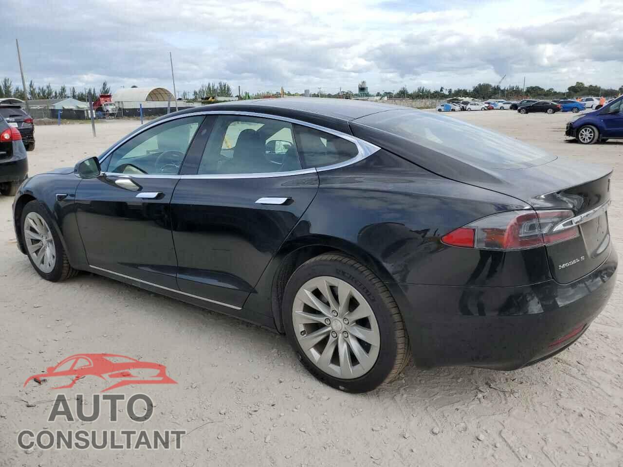 TESLA MODEL S 2017 - 5YJSA1E26HF199235