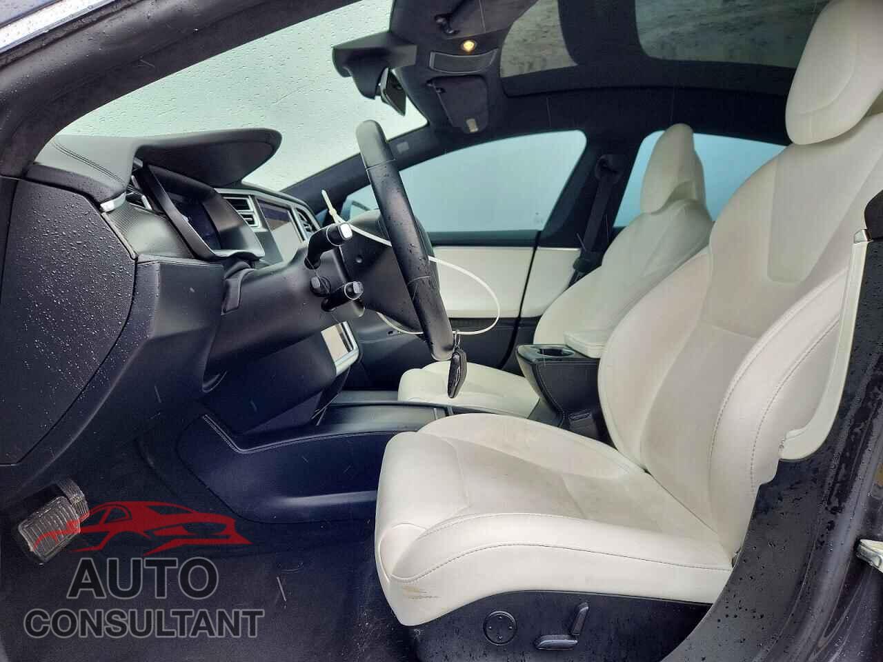 TESLA MODEL S 2018 - 5YJSA1E23JF244346