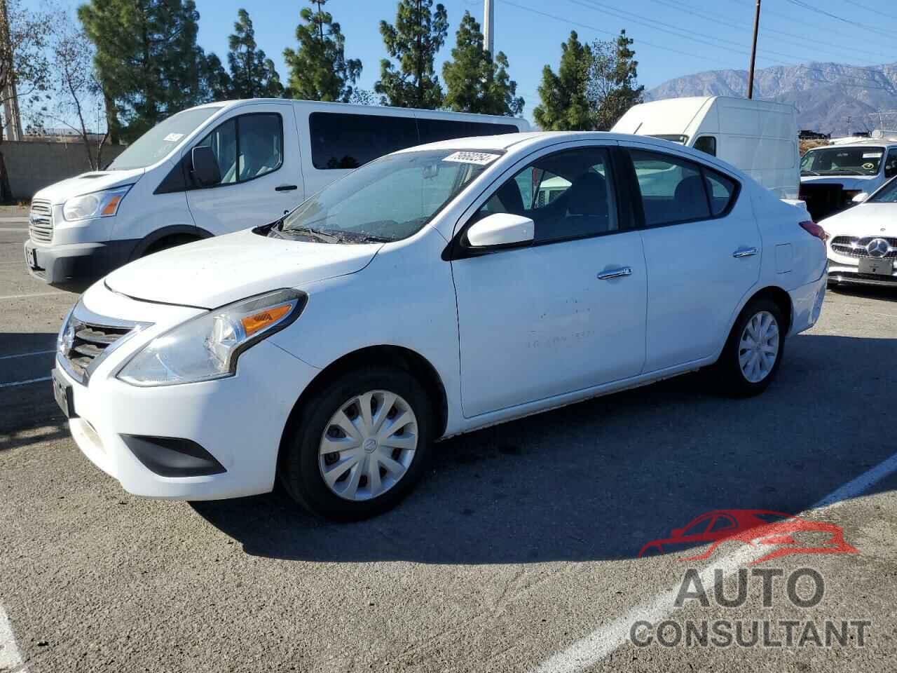 NISSAN VERSA 2018 - 3N1CN7AP5JK407988