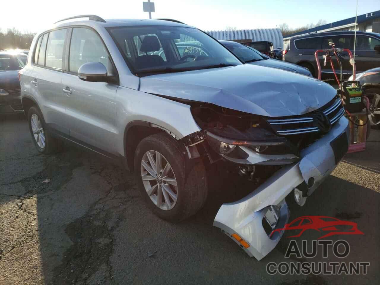 VOLKSWAGEN TIGUAN 2017 - WVGBV7AX9HK054178