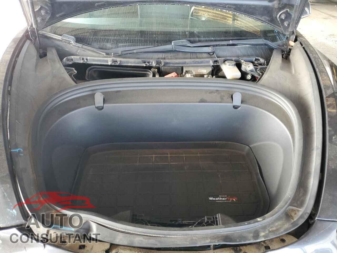 TESLA MODEL 3 2018 - 5YJ3E1EB2JF144487
