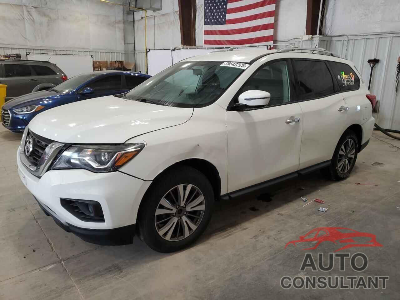 NISSAN PATHFINDER 2017 - 5N1DR2MMXHC604905