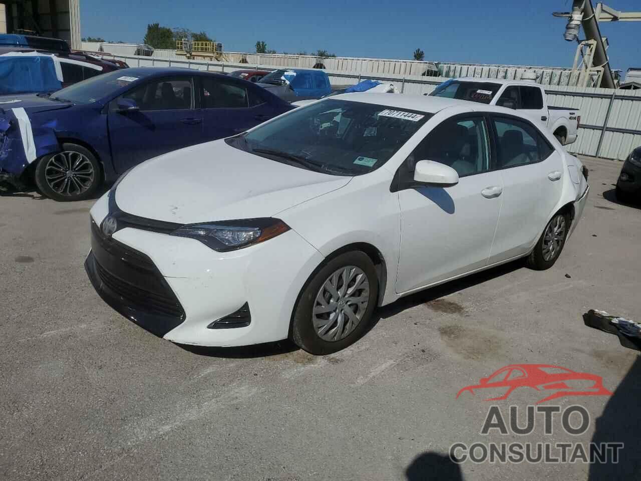 TOYOTA COROLLA 2017 - 5YFBURHE3HP638987