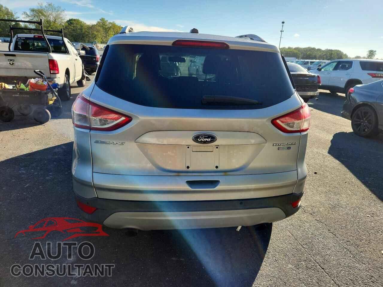 FORD ESCAPE 2013 - 1FMCU9J97DUD63361