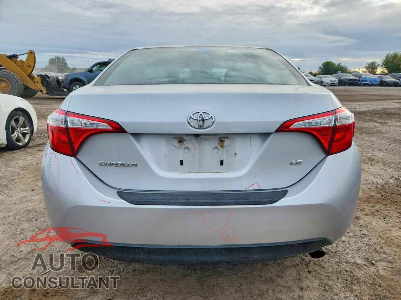 TOYOTA COROLLA 2015 - 2T1BURHE2FC392673