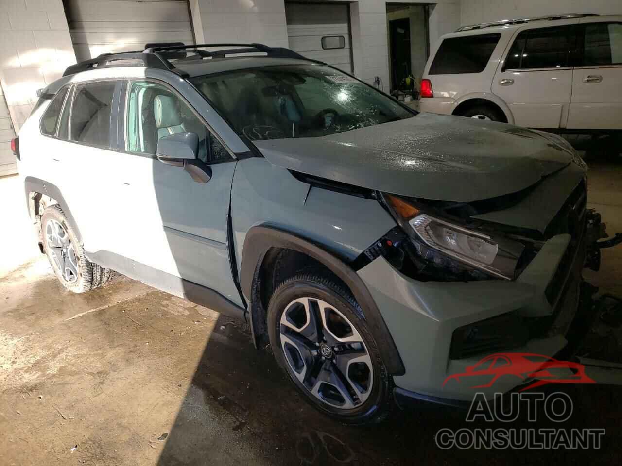 TOYOTA RAV4 2019 - 2T3J1RFVXKW037337