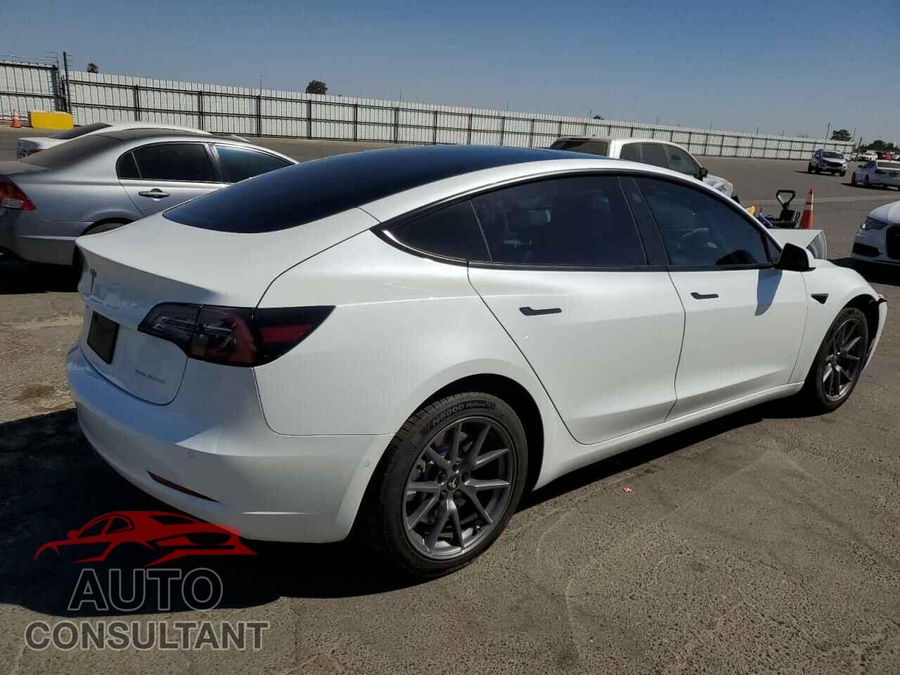 TESLA MODEL 3 2021 - 5YJ3E1EB5MF072009