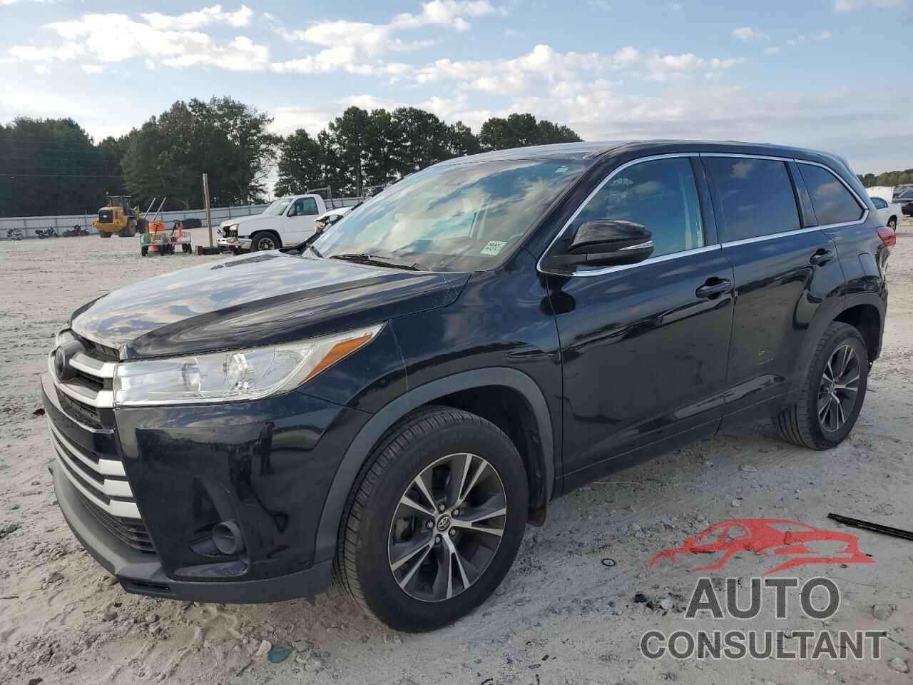TOYOTA HIGHLANDER 2018 - 5TDBZRFHXJS862690