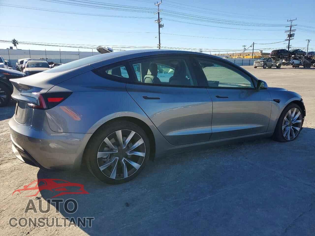 TESLA MODEL 3 2024 - 5YJ3E1EA4RF857295