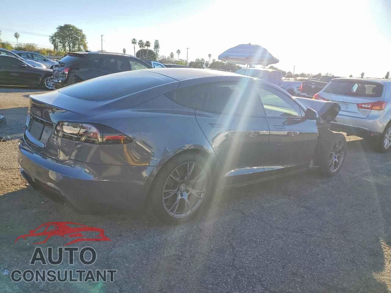 TESLA MODEL S 2023 - 5YJSA1E56PF523261