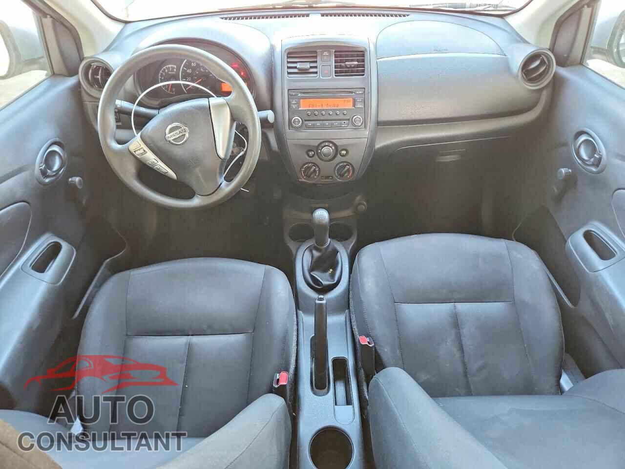 NISSAN VERSA 2017 - 3N1CN7AP6HL805912