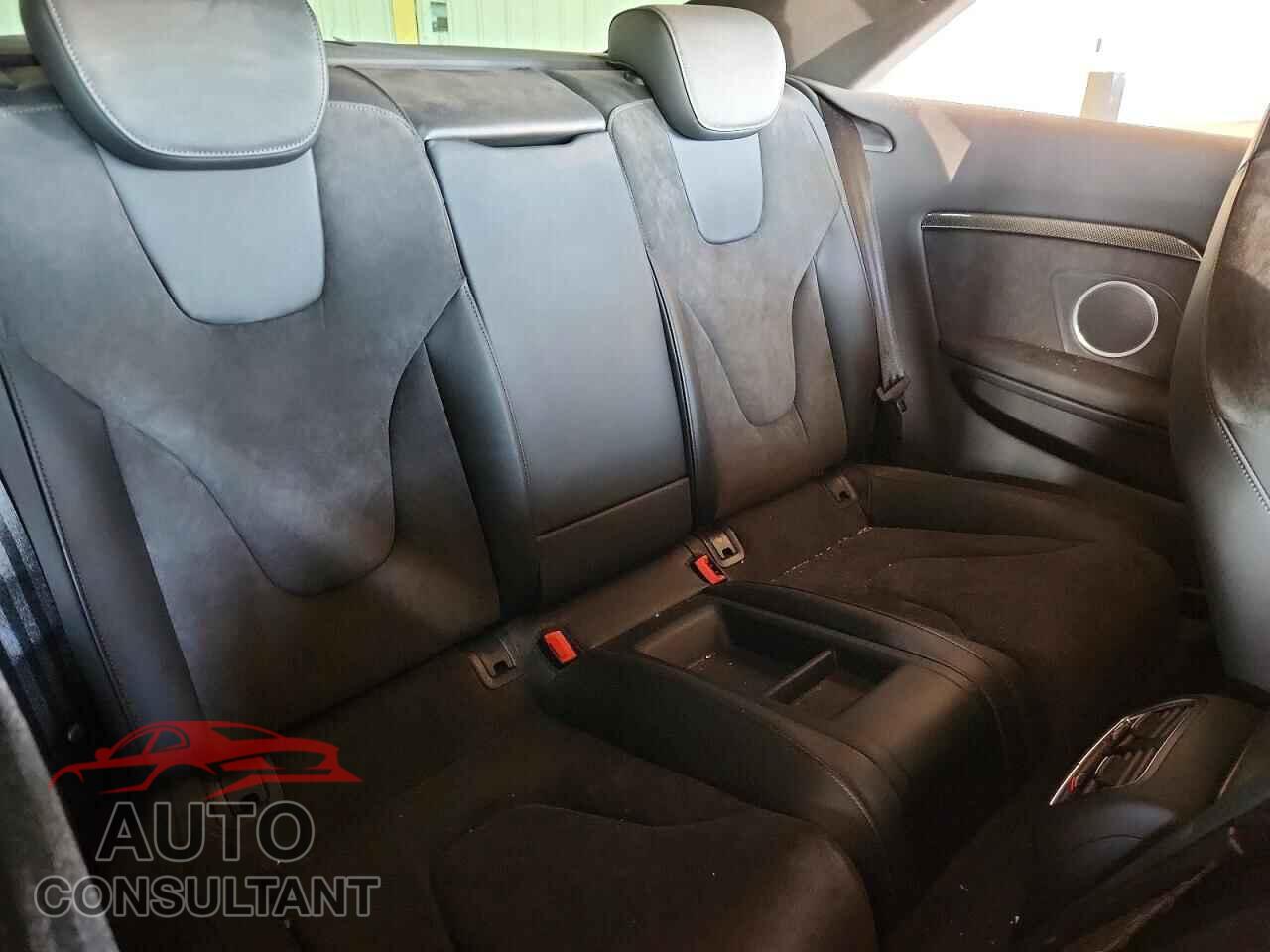 AUDI S5/RS5 2015 - WAUCGAFR4FA002001
