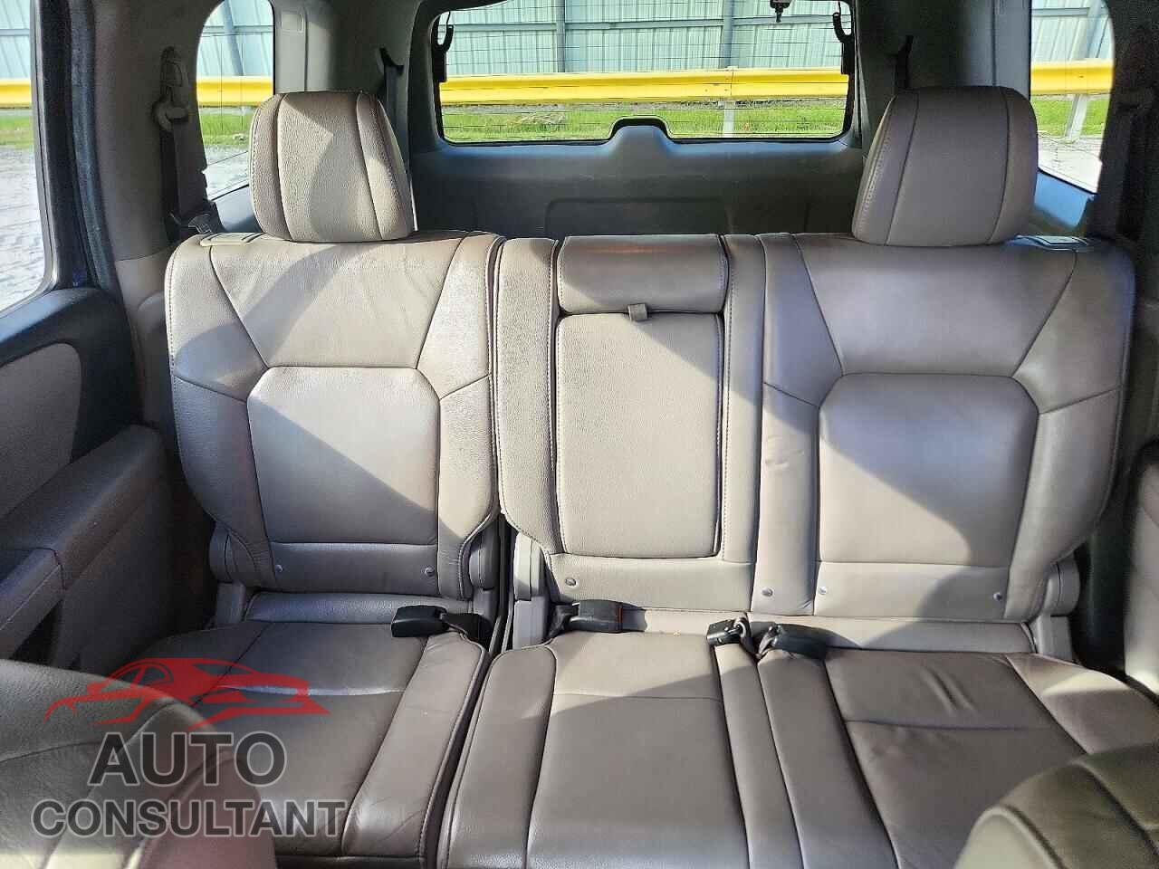 HONDA PILOT 2013 - 5FNYF3H77DB015400