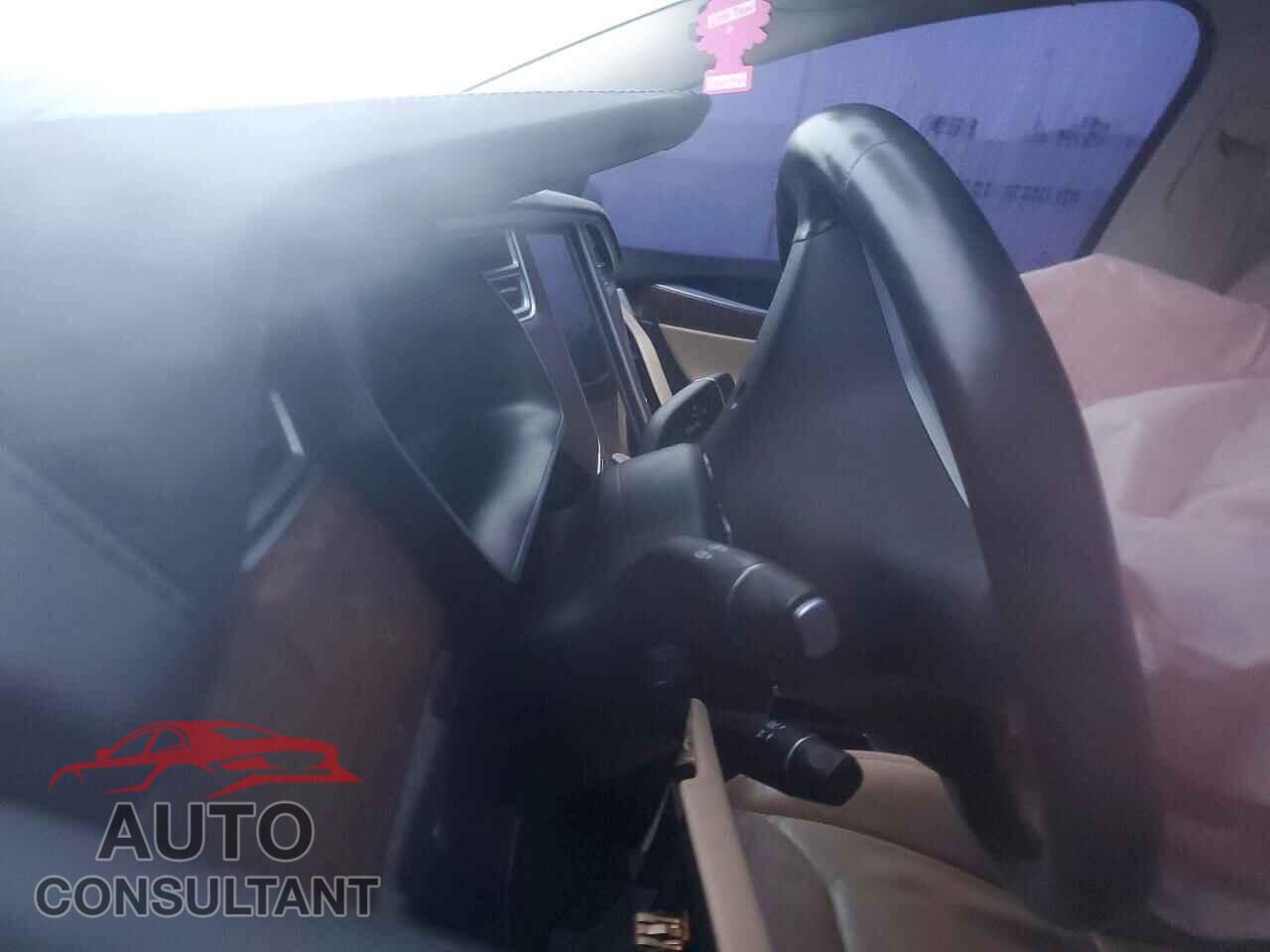 TESLA MODEL X 2017 - 5YJXCBE2XHF049392