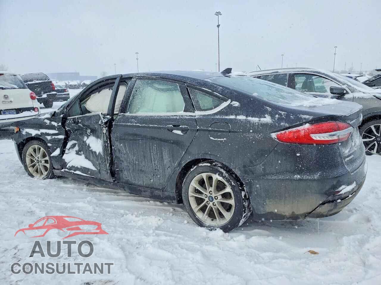 FORD FUSION 2019 - 3FA6P0LU8KR196802