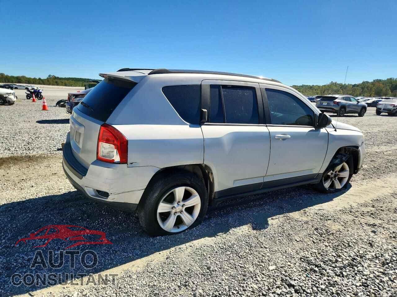 JEEP COMPASS 2011 - 1J4NF1FB5BD283570