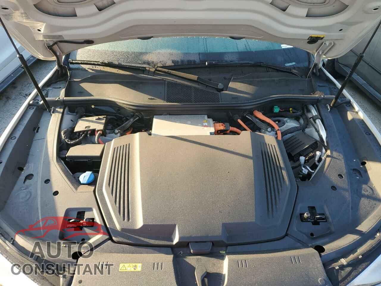 AUDI E-TRON 2021 - WA13AAGE8MB029865