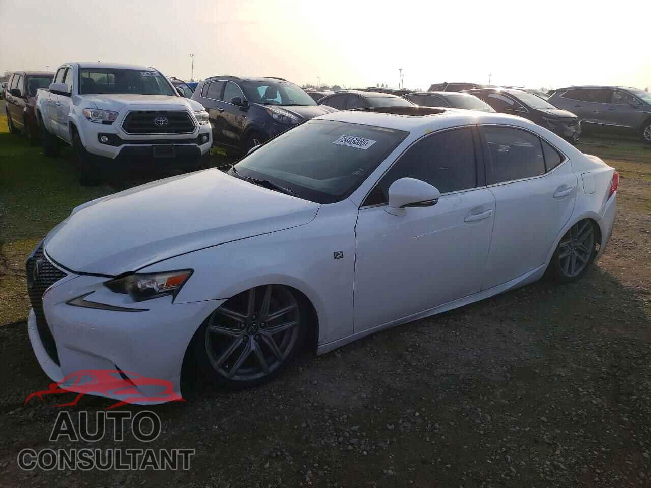 LEXUS IS 2014 - JTHBE1D24E5011328