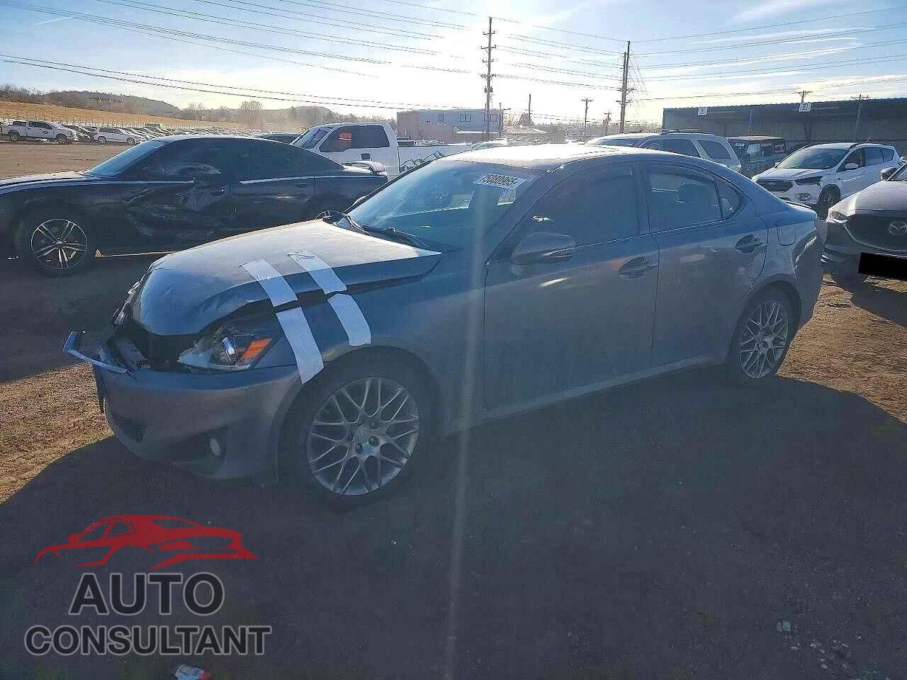 LEXUS IS 2012 - JTHCF5C2XC5059844
