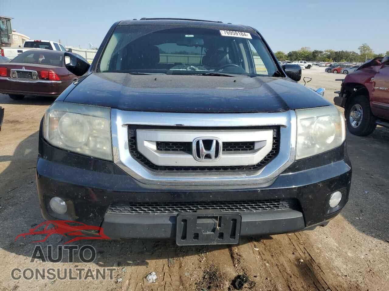 HONDA PILOT 2011 - 5FNYF4H90BB015985