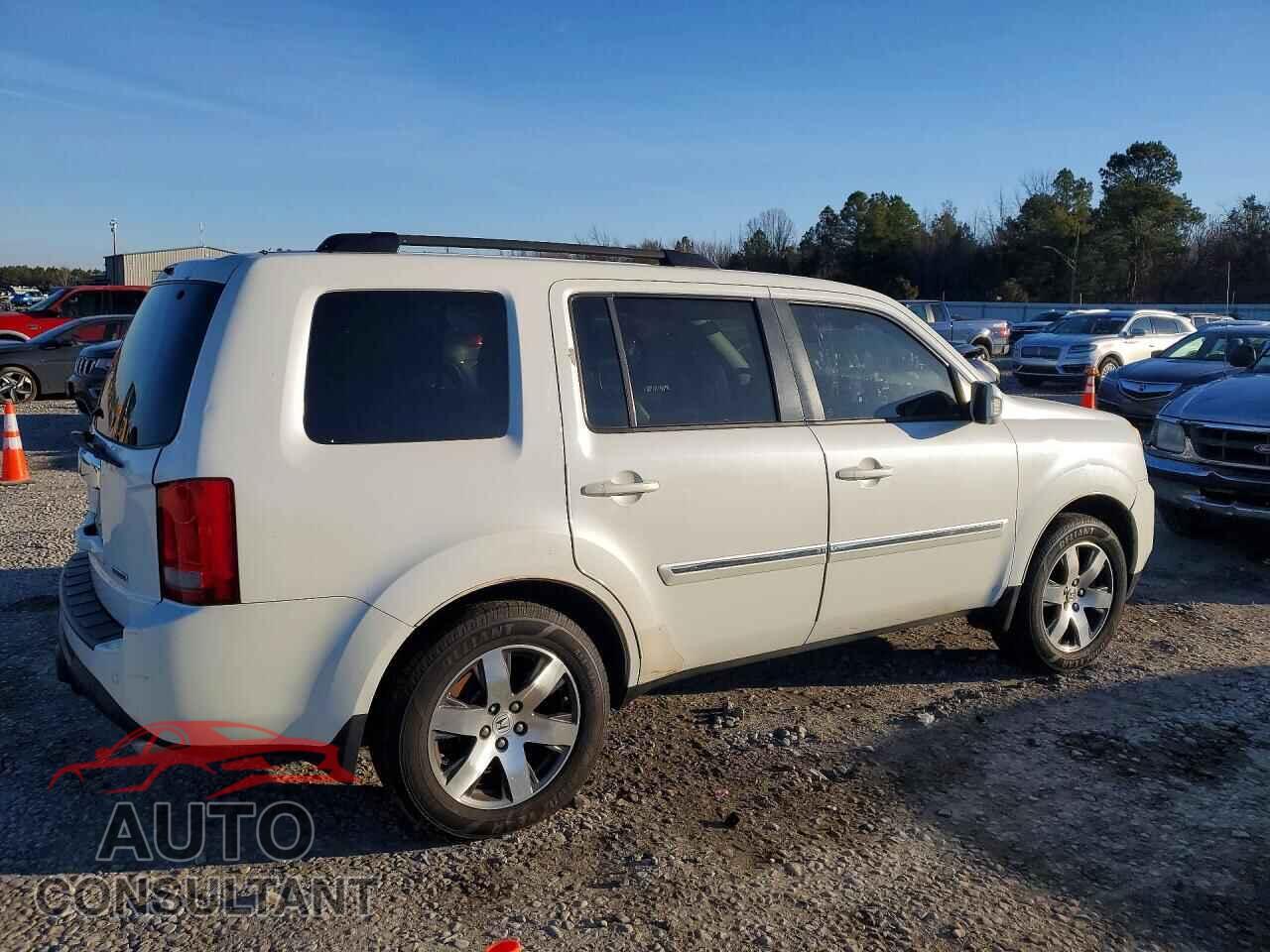 HONDA PILOT 2013 - 5FNYF3H97DB016225