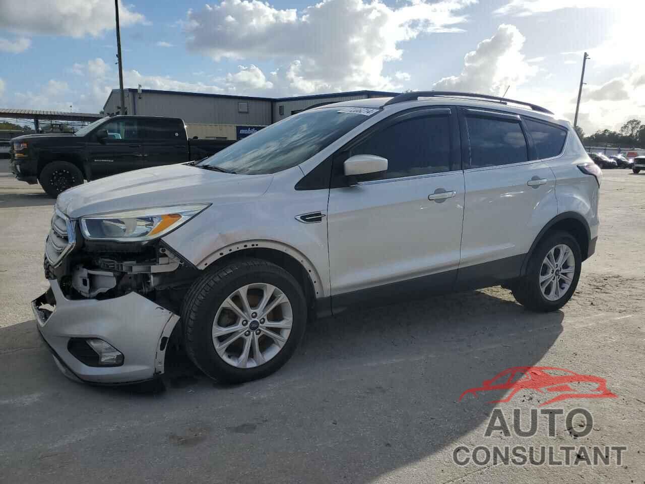 FORD ESCAPE 2018 - 1FMCU0GD6JUC55221