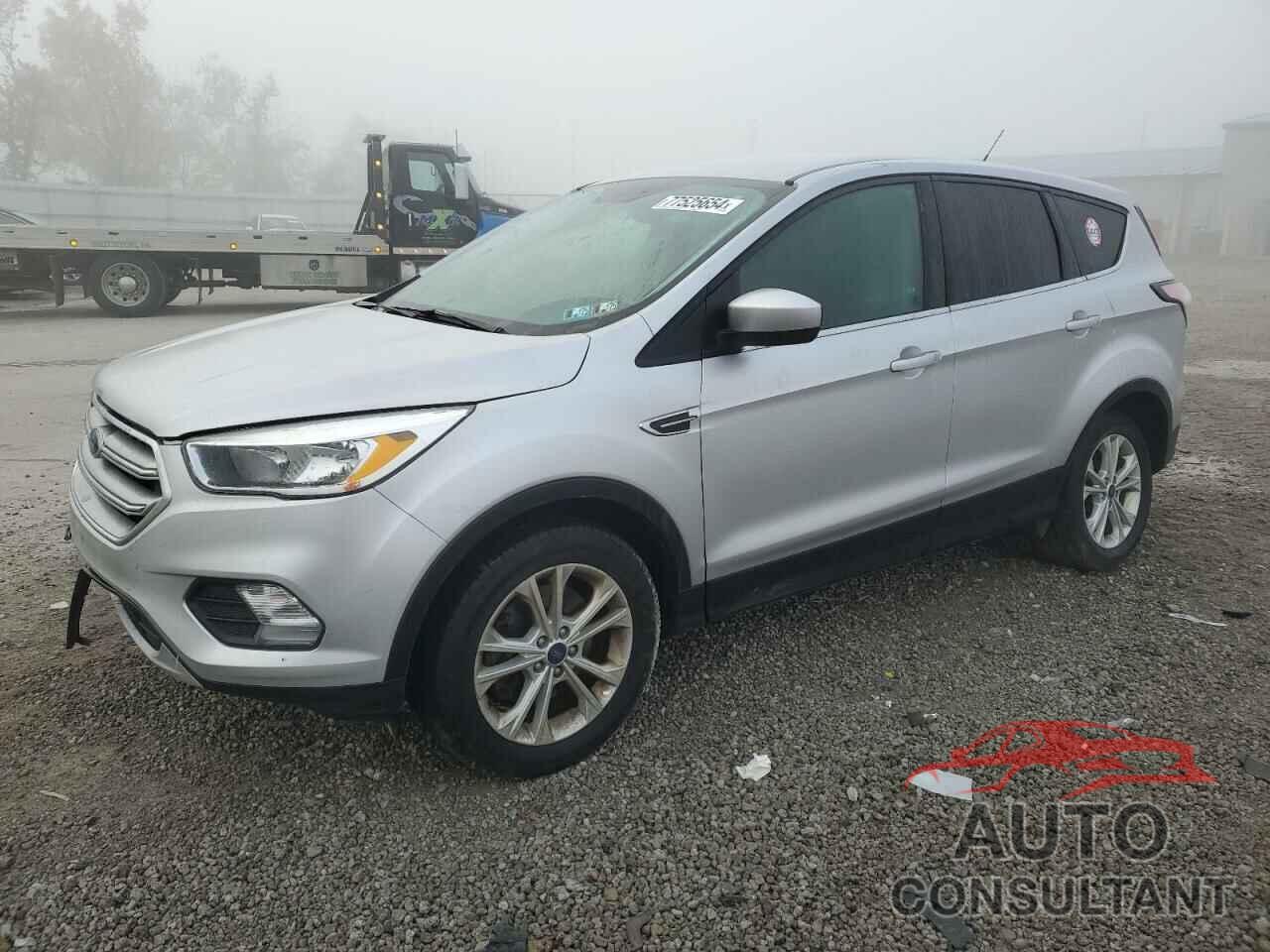 FORD ESCAPE 2017 - 1FMCU9GD1HUC08595