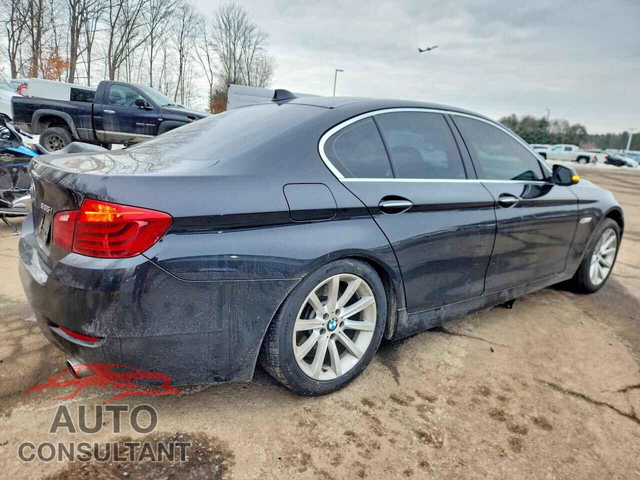 BMW 5 SERIES 2015 - WBA5B3C58FD543670