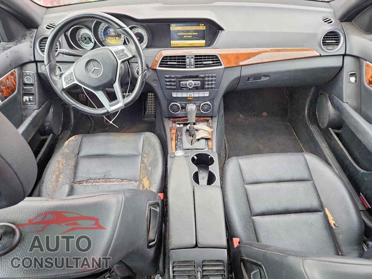 MERCEDES-BENZ C-CLASS 2012 - WDDGF4HB5CA610393