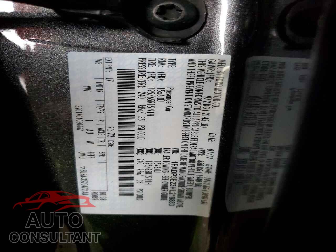 FORD FOCUS 2017 - 1FADP3E23HL219883