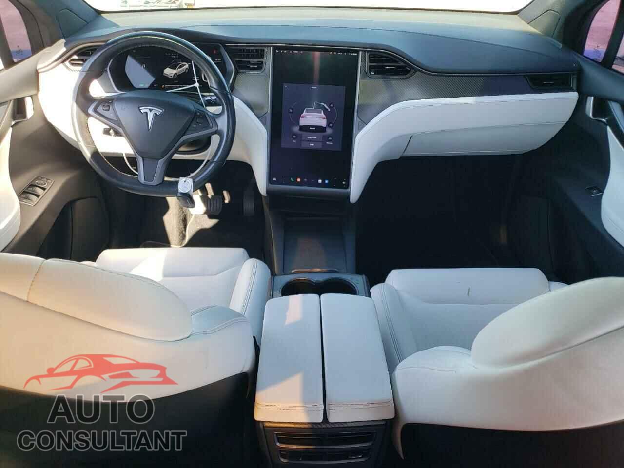 TESLA MODEL X 2018 - 5YJXCAE2XJF109283