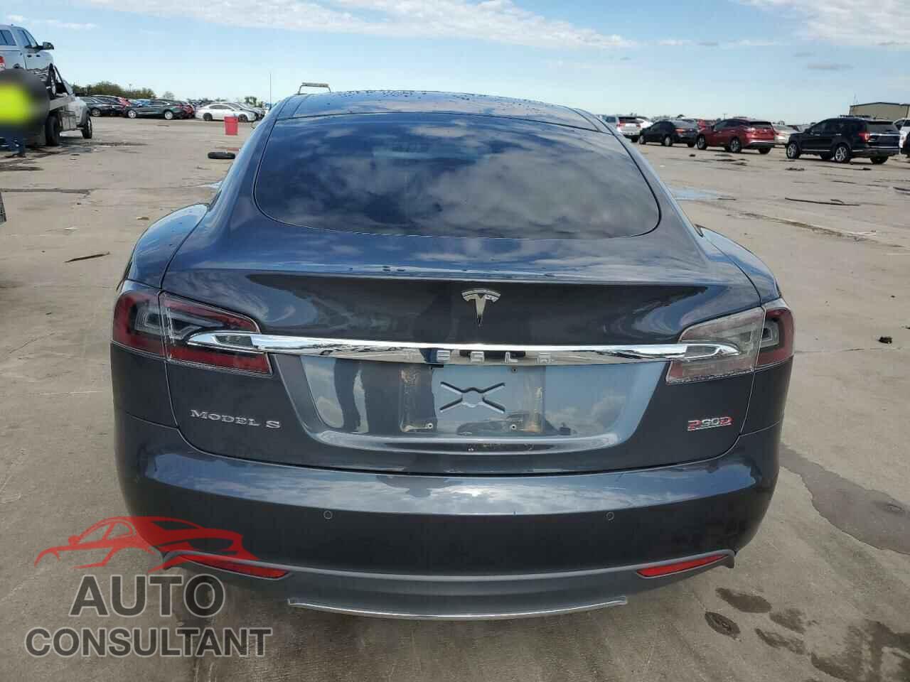 TESLA MODEL S 2015 - 5YJSA1E42FF105320