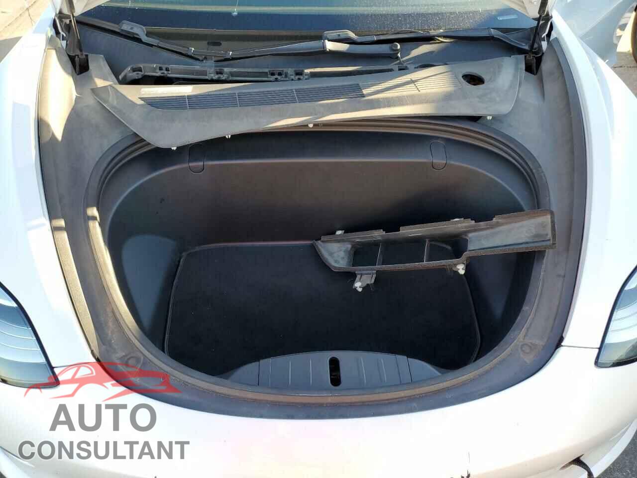 TESLA MODEL 3 2018 - 5YJ3E1EA8JF035331