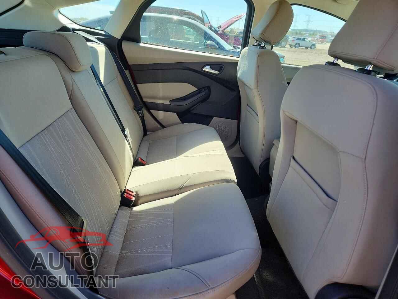 FORD FOCUS 2017 - 1FADP3K2XHL232375