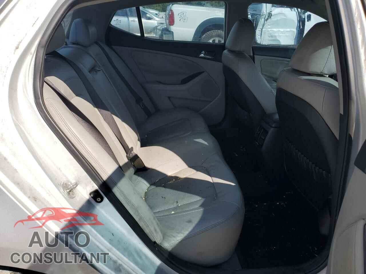 KIA OPTIMA 2011 - KNAGN4A67B5094276