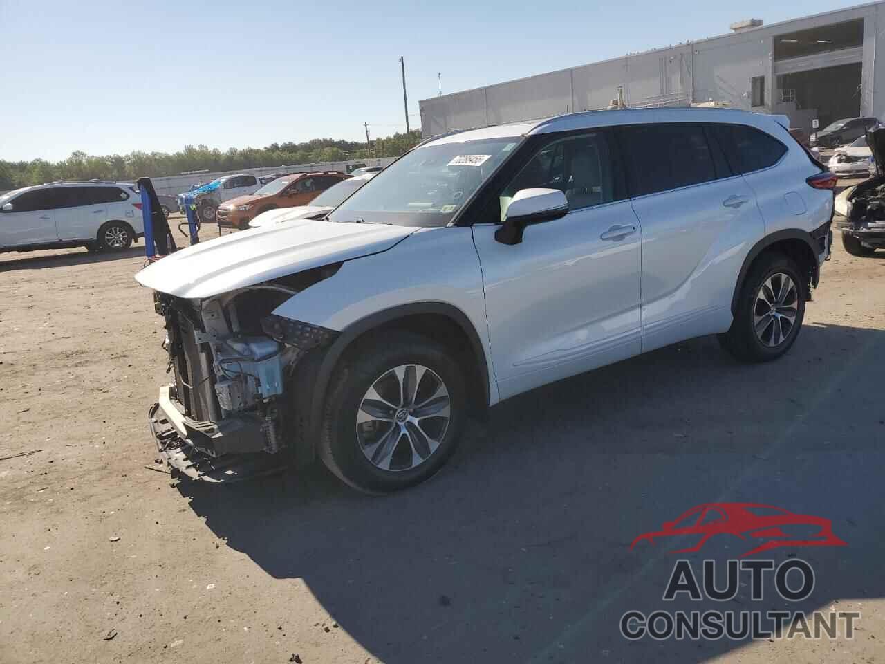TOYOTA HIGHLANDER 2022 - 5TDGZRBH6NS594903