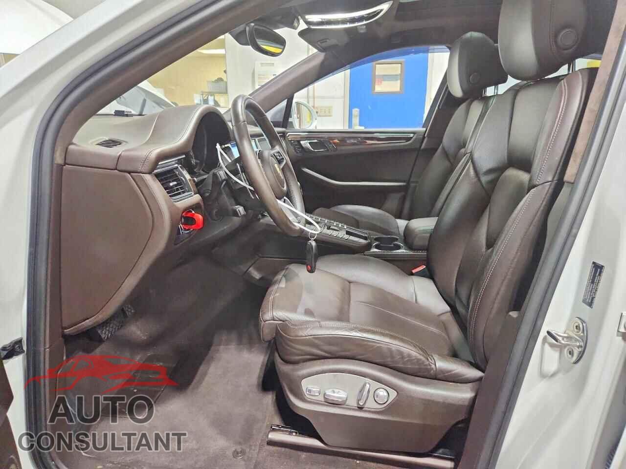 PORSCHE MACAN 2015 - WP1AF2A59FLB91366