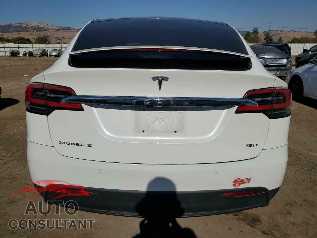 TESLA MODEL X 2017 - 5YJXCBE21HF068512