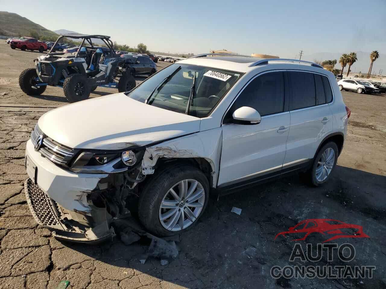 VOLKSWAGEN TIGUAN 2015 - WVGAV7AX0FW565179