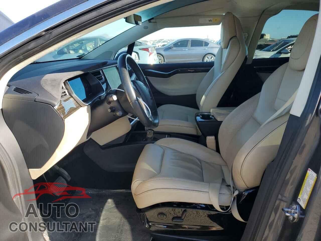 TESLA MODEL X 2016 - 5YJXCBE24GF014796