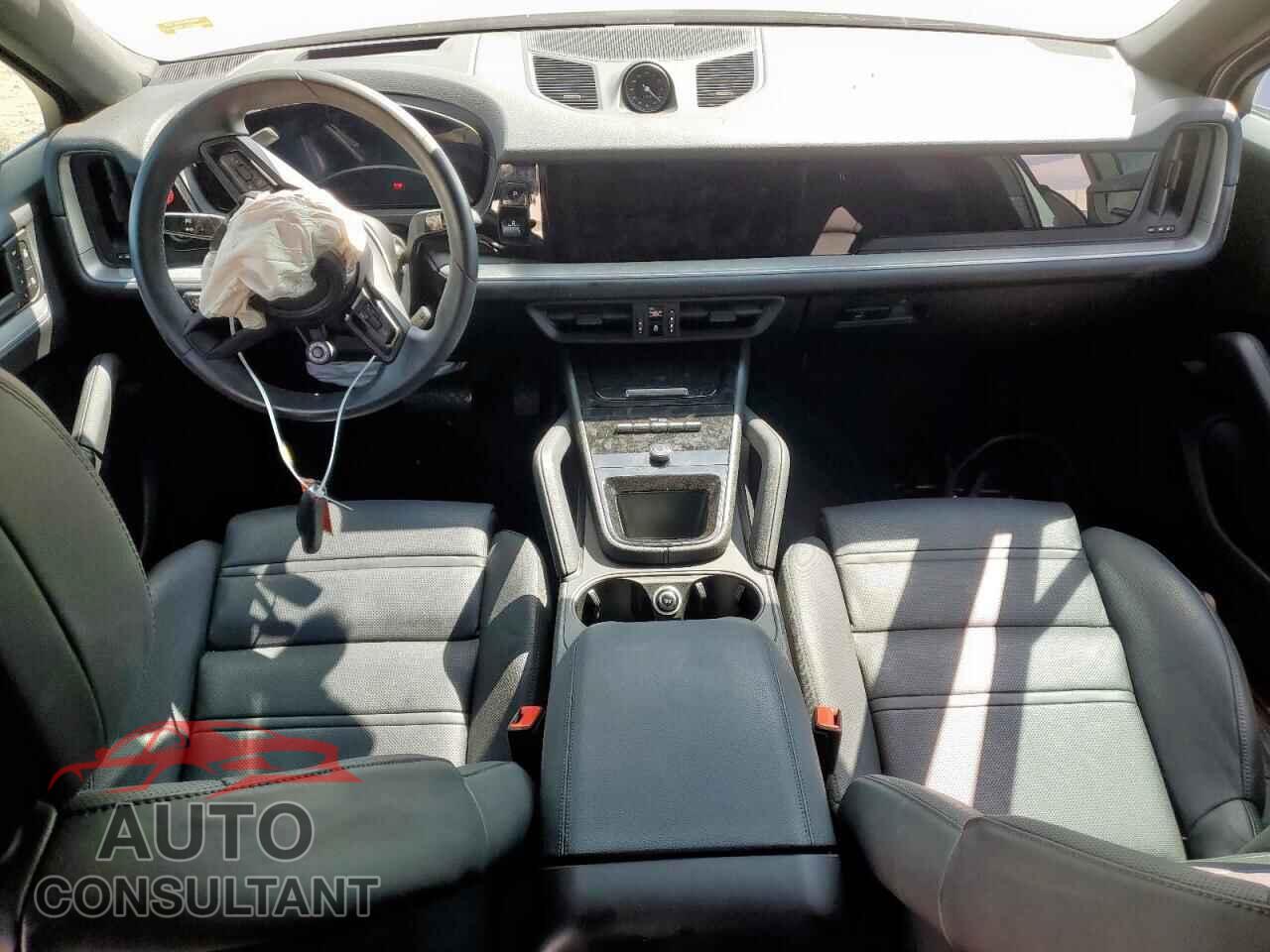 PORSCHE CAYENNE 2024 - WP1BA2AY8RDA49781