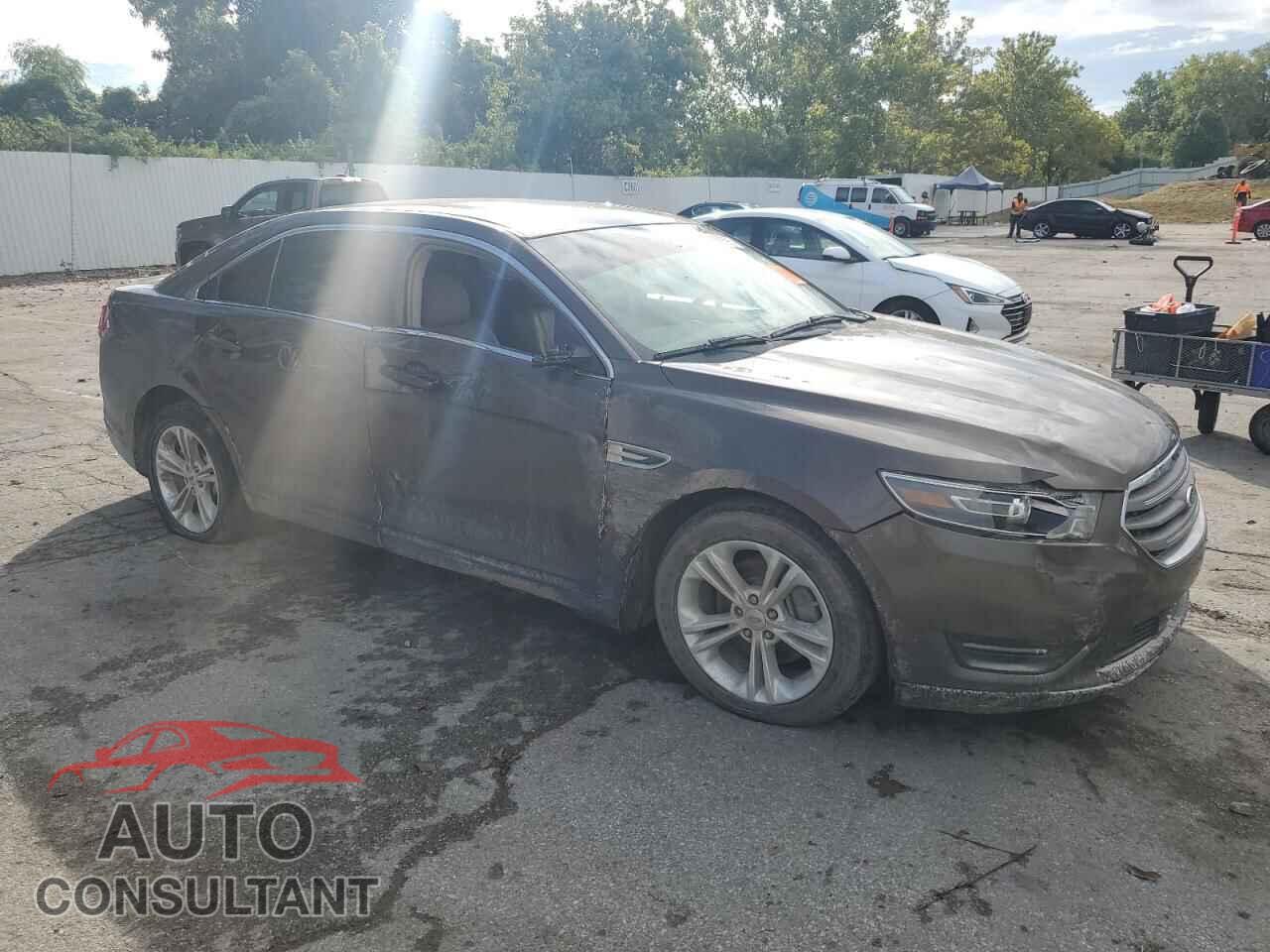 FORD TAURUS 2015 - 1FAHP2E82FG156975