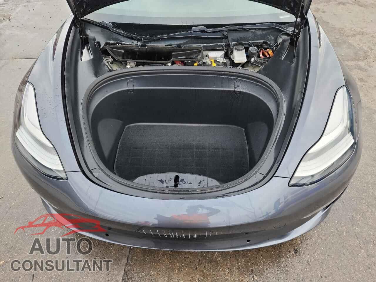 TESLA MODEL 3 2018 - 5YJ3E1EA0JF057923