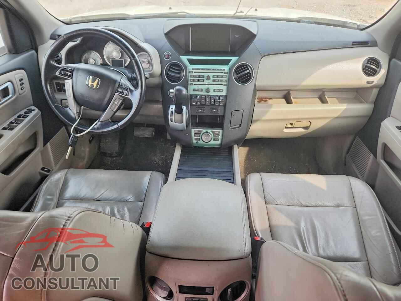 HONDA PILOT 2011 - 5FNYF4H95BB081237
