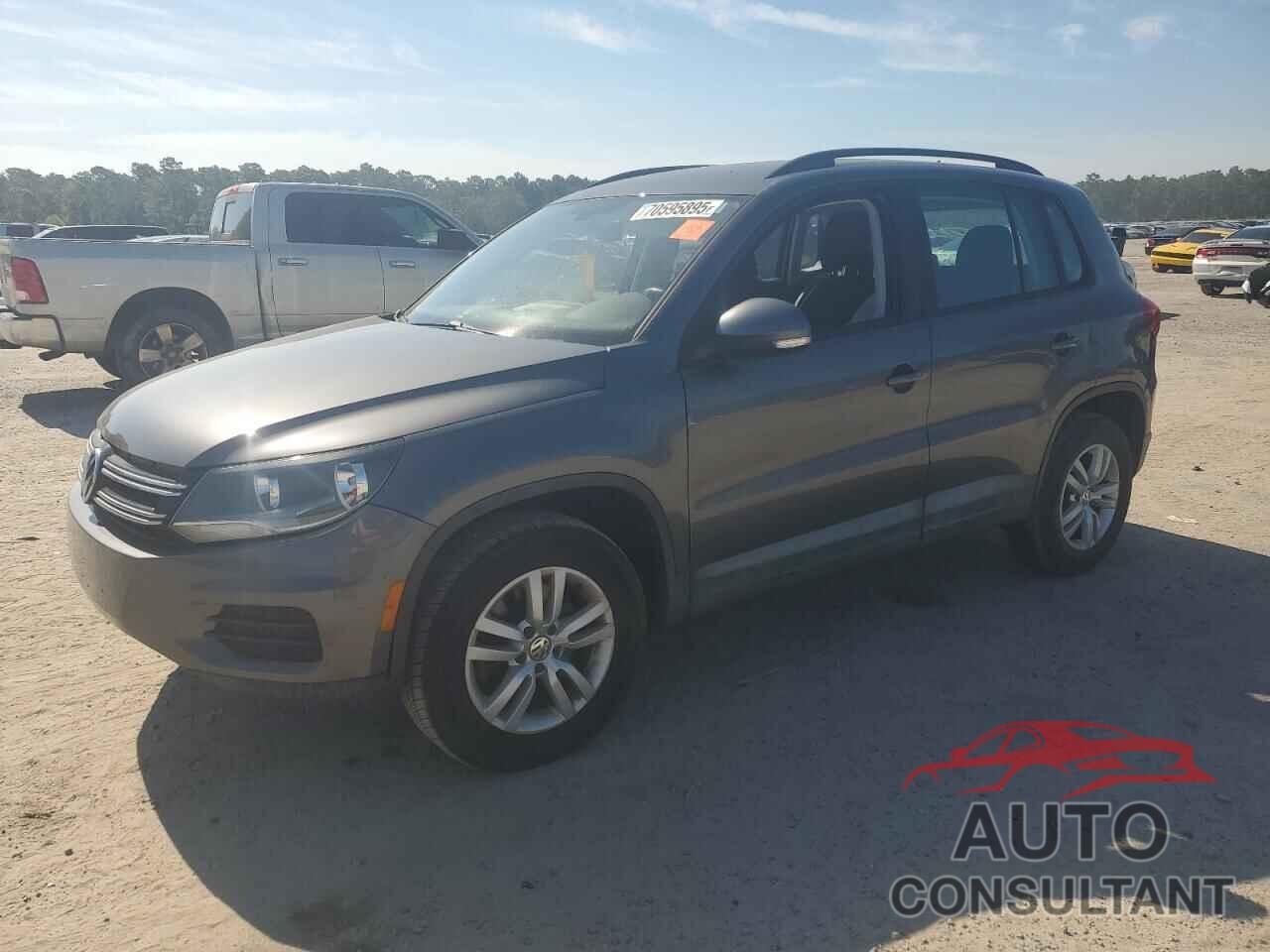 VOLKSWAGEN TIGUAN 2016 - WVGAV7AX2GW552886