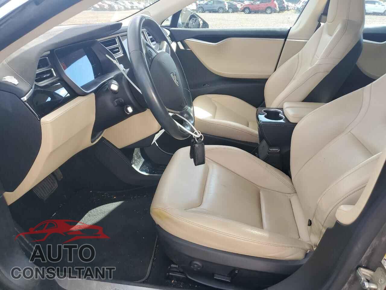 TESLA MODEL S 2015 - 5YJSA1S26FF092011