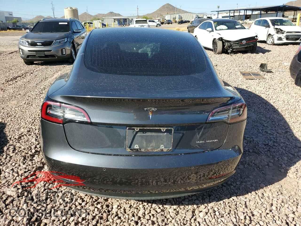 TESLA MODEL 3 2018 - 5YJ3E1EB2JF113899