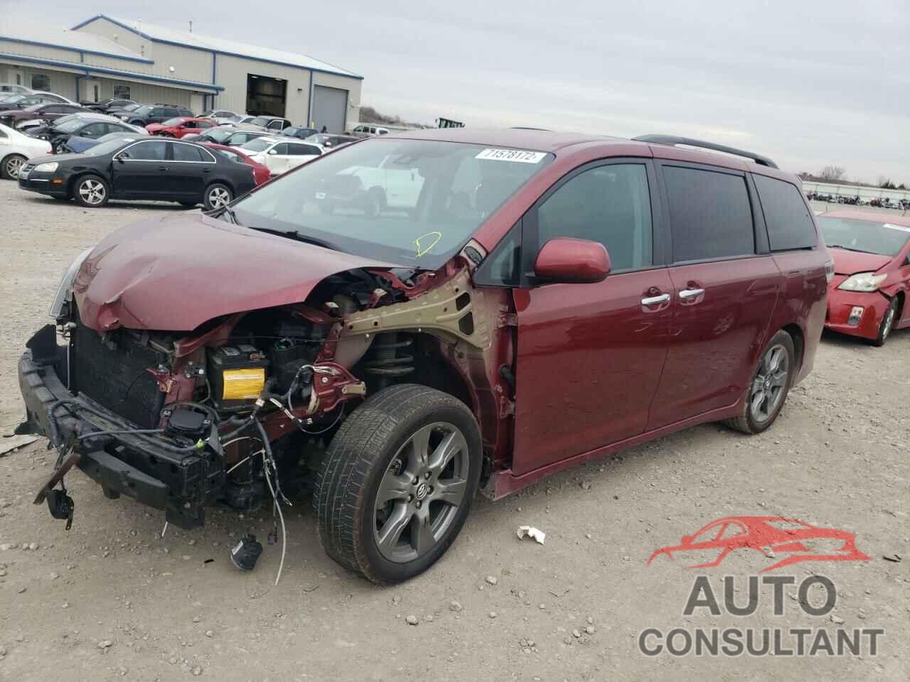 TOYOTA SIENNA 2018 - 5TDXZ3DC1JS915383