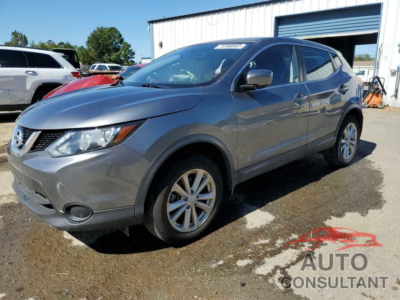 NISSAN ROGUE 2017 - JN1BJ1CR7HW116894