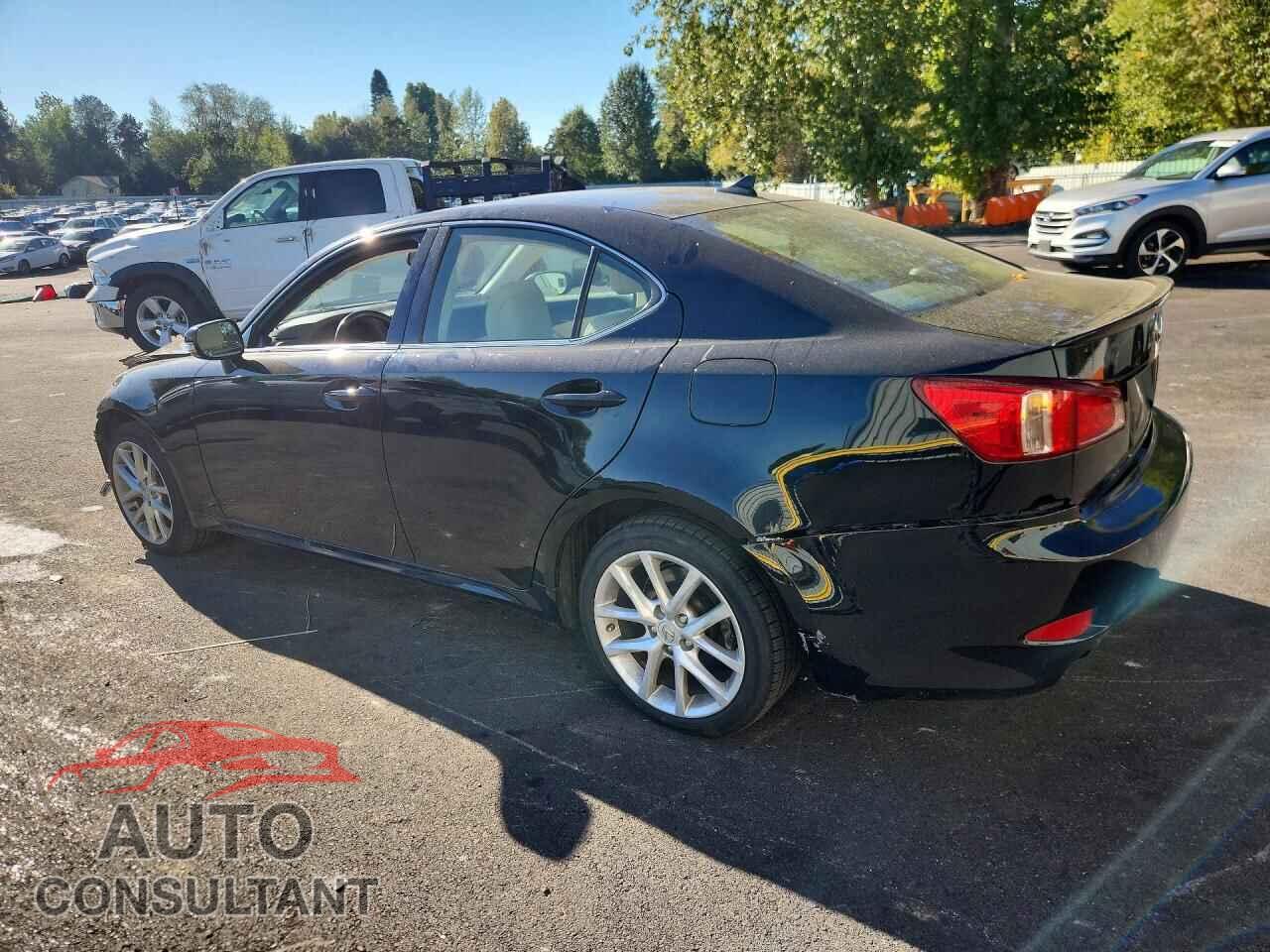 LEXUS IS 2012 - JTHCF5C25C5057807